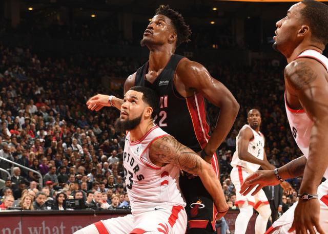 脚底朝前的 脚底朝前的