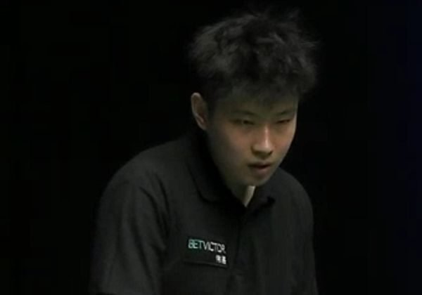 次前场断球 次前场断球